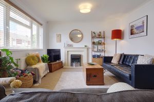 Lounge- click for photo gallery